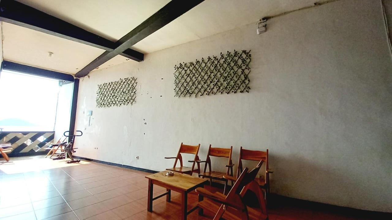 Dc Hotel & Hostel Labuan Bajo Bagian luar foto