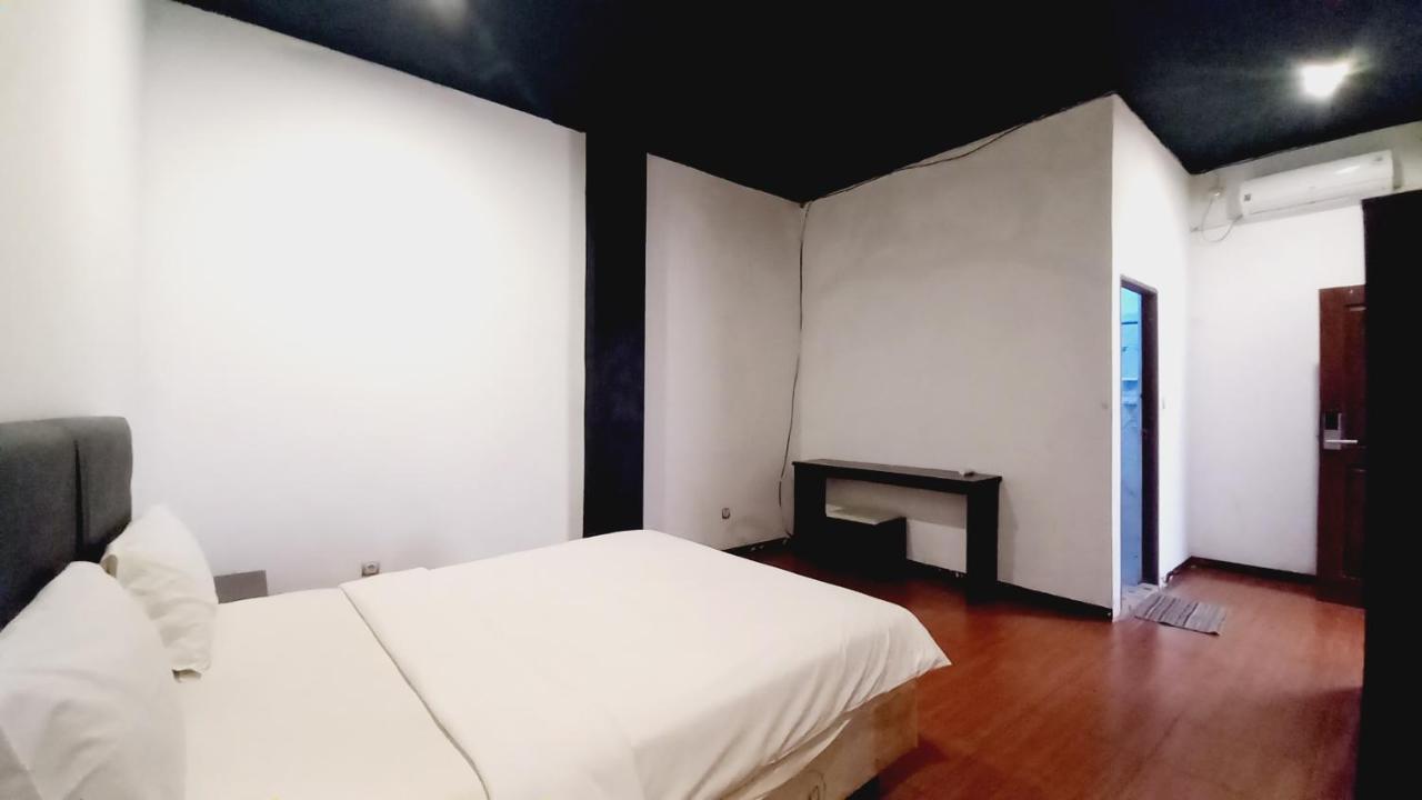Dc Hotel & Hostel Labuan Bajo Bagian luar foto