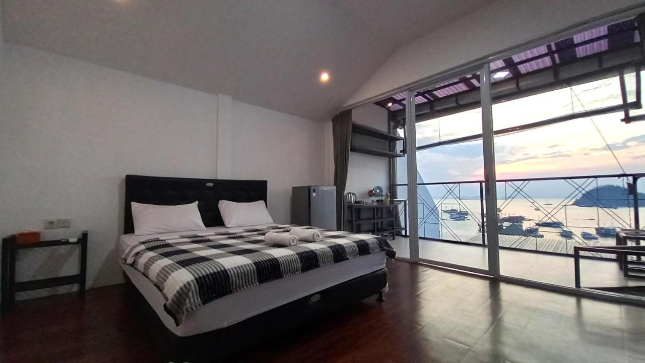 Dc Hotel & Hostel Labuan Bajo Bagian luar foto