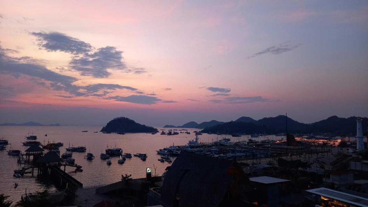 Dc Hotel & Hostel Labuan Bajo Bagian luar foto
