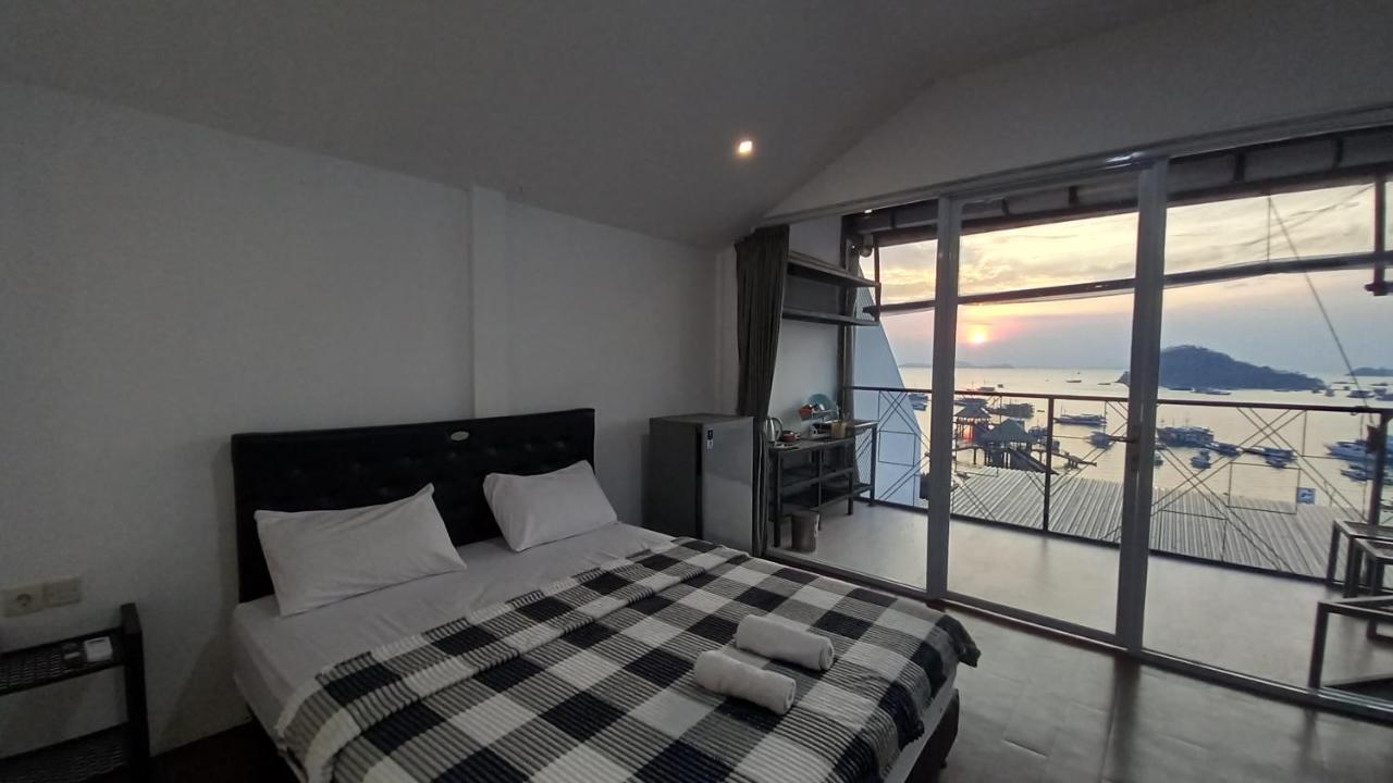 Dc Hotel & Hostel Labuan Bajo Bagian luar foto