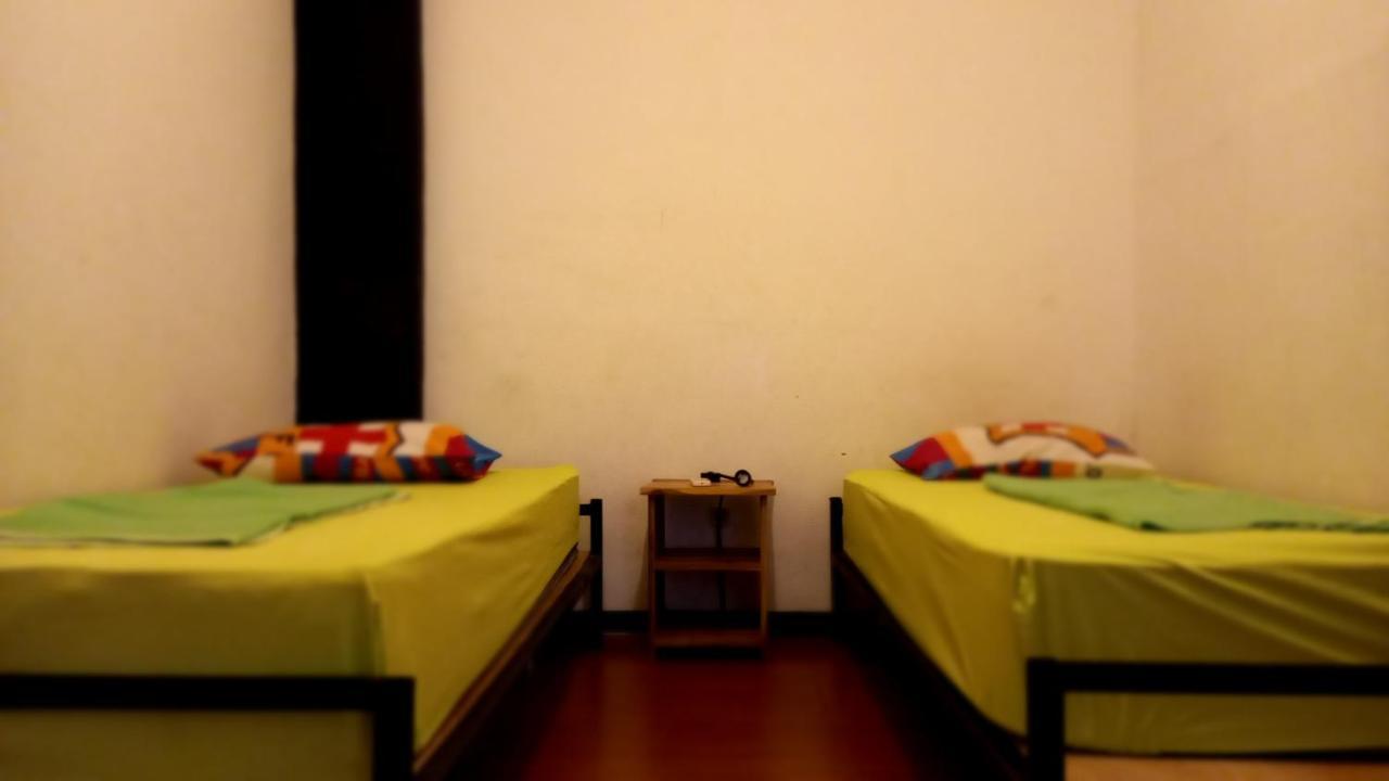Dc Hotel & Hostel Labuan Bajo Bagian luar foto