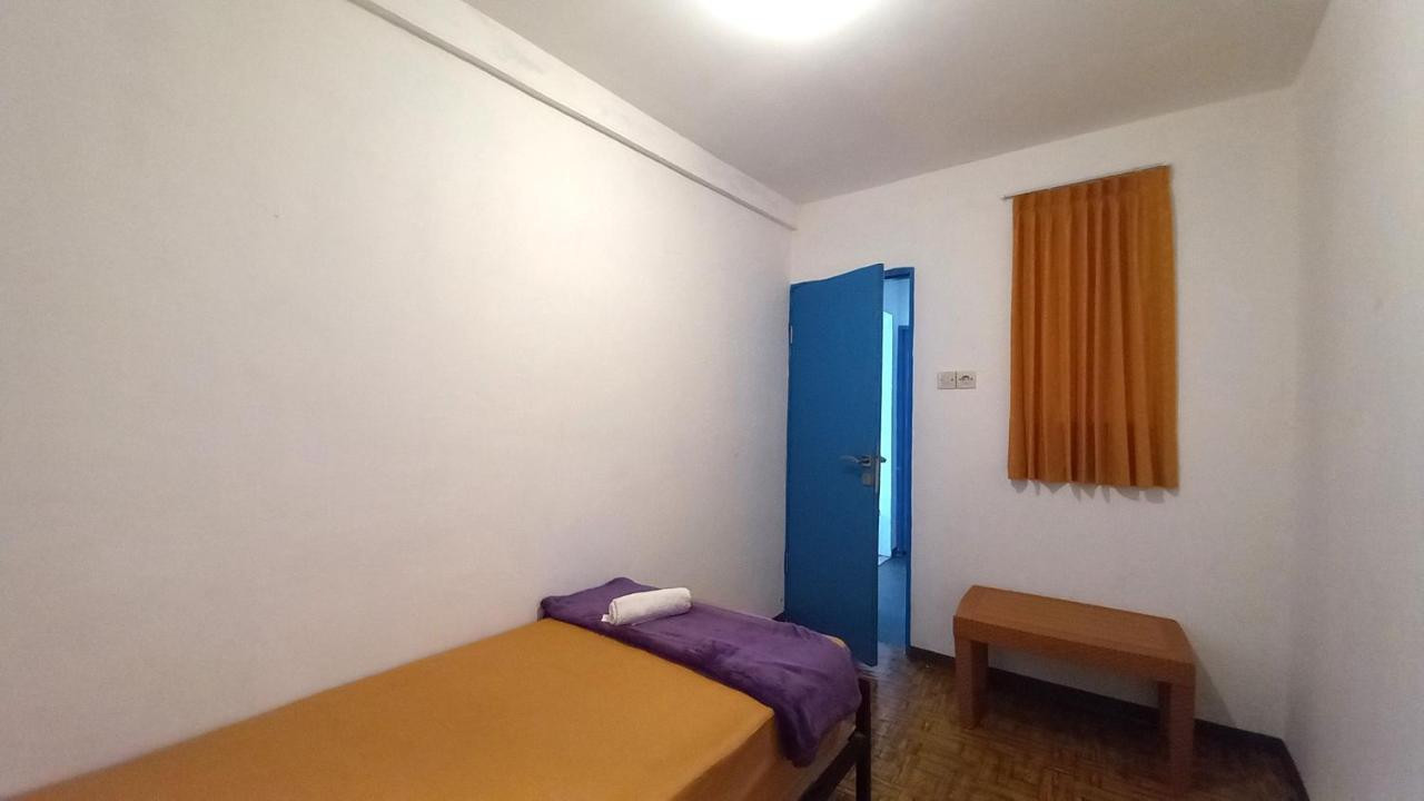 Dc Hotel & Hostel Labuan Bajo Bagian luar foto