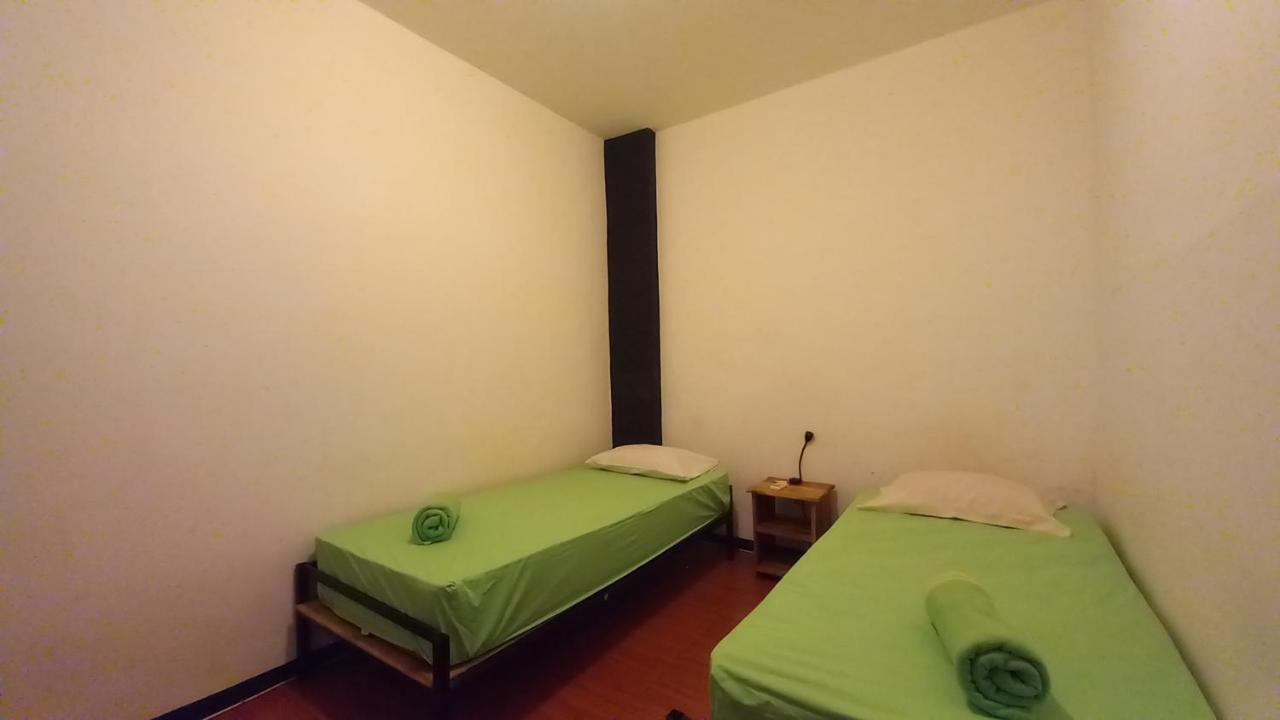 Dc Hotel & Hostel Labuan Bajo Bagian luar foto