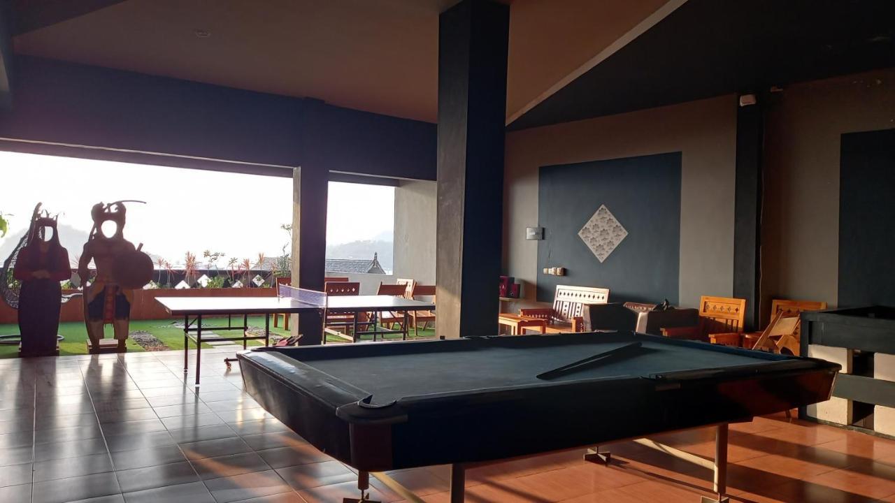 Dc Hotel & Hostel Labuan Bajo Bagian luar foto