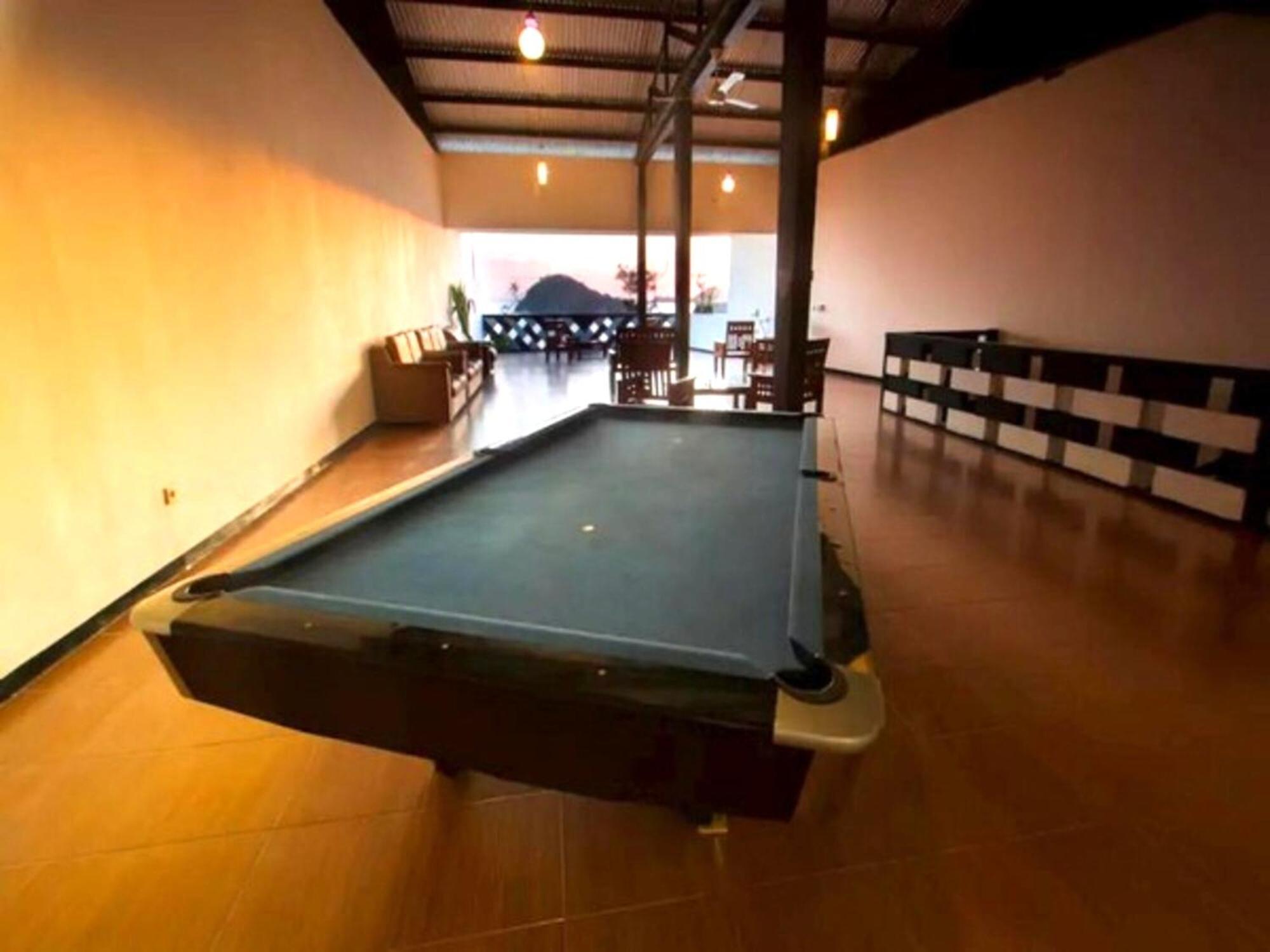 Dc Hotel & Hostel Labuan Bajo Bagian luar foto